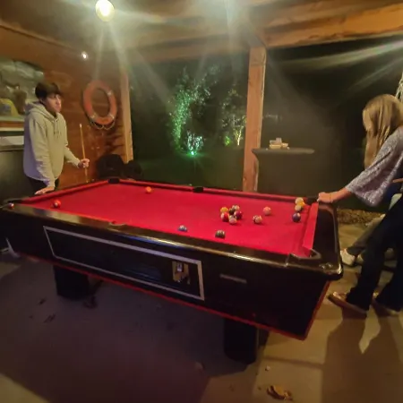 Met Zwembad In Groene Oase Bij Centrum Alloggio in famiglia *