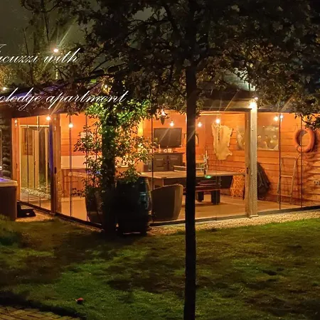Wellness Tilburg- Jacuzzi- Prive Sauna En Zwembad 民宿 *