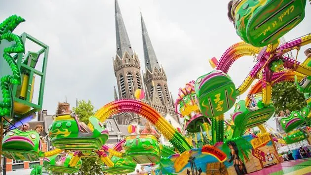 Met Zwembad In Groene Oase Bij Centrum Privatunterkunft Tilburg