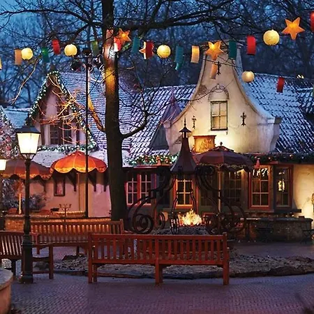 Met Zwembad In Groene Oase Bij Centrum Privatunterkunft Tilburg